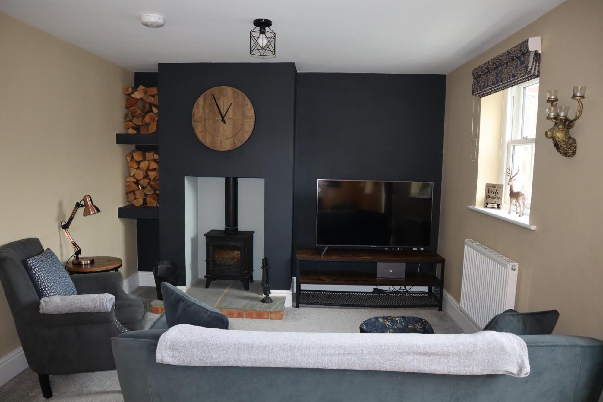 Canal View With Log Fire & Parking Blisworth